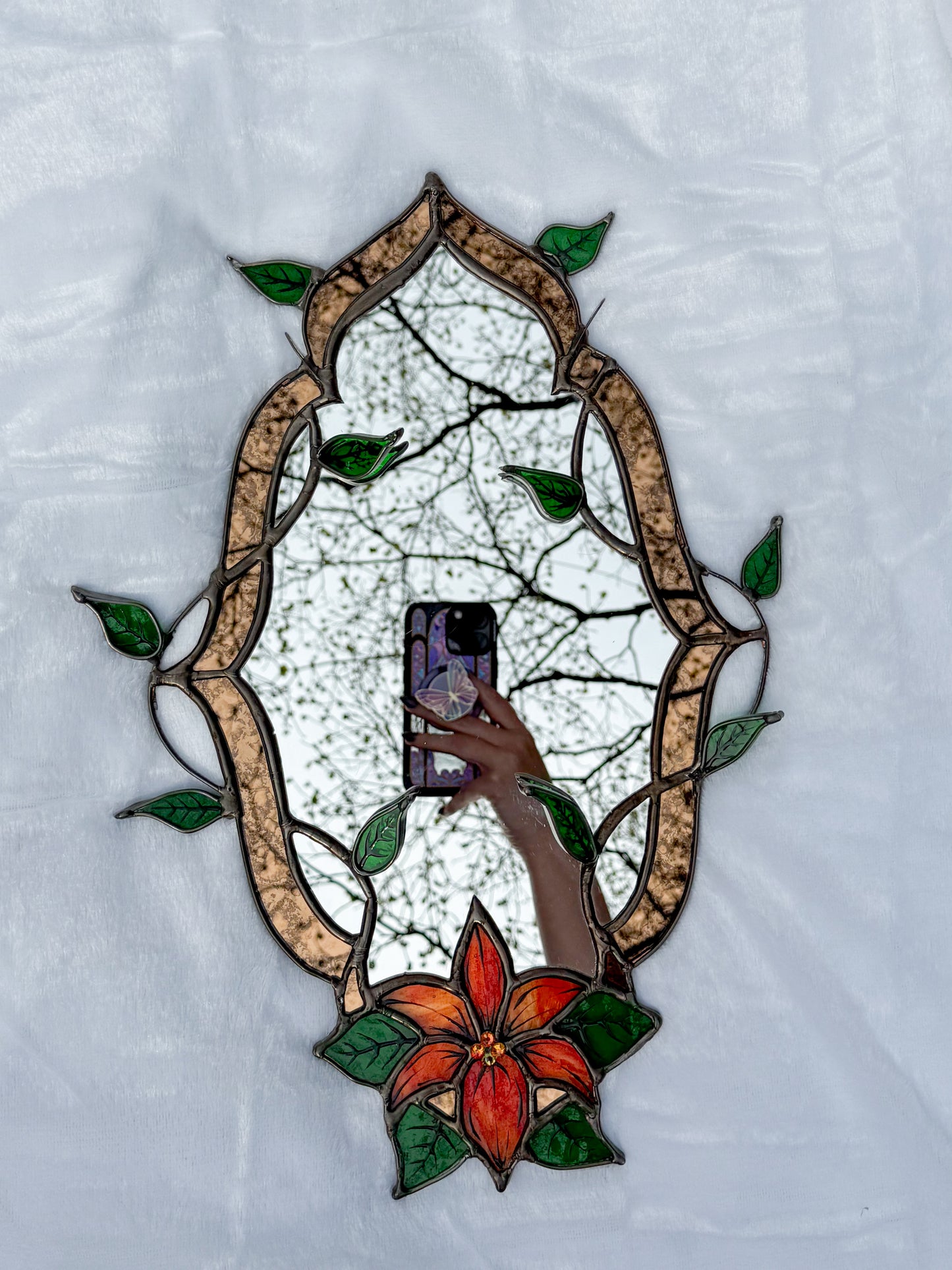 The Queens Mirror